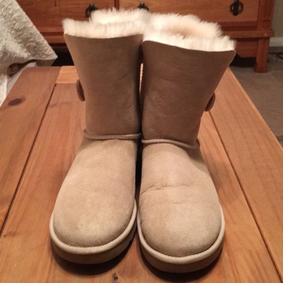 classic bailey button ugg boots